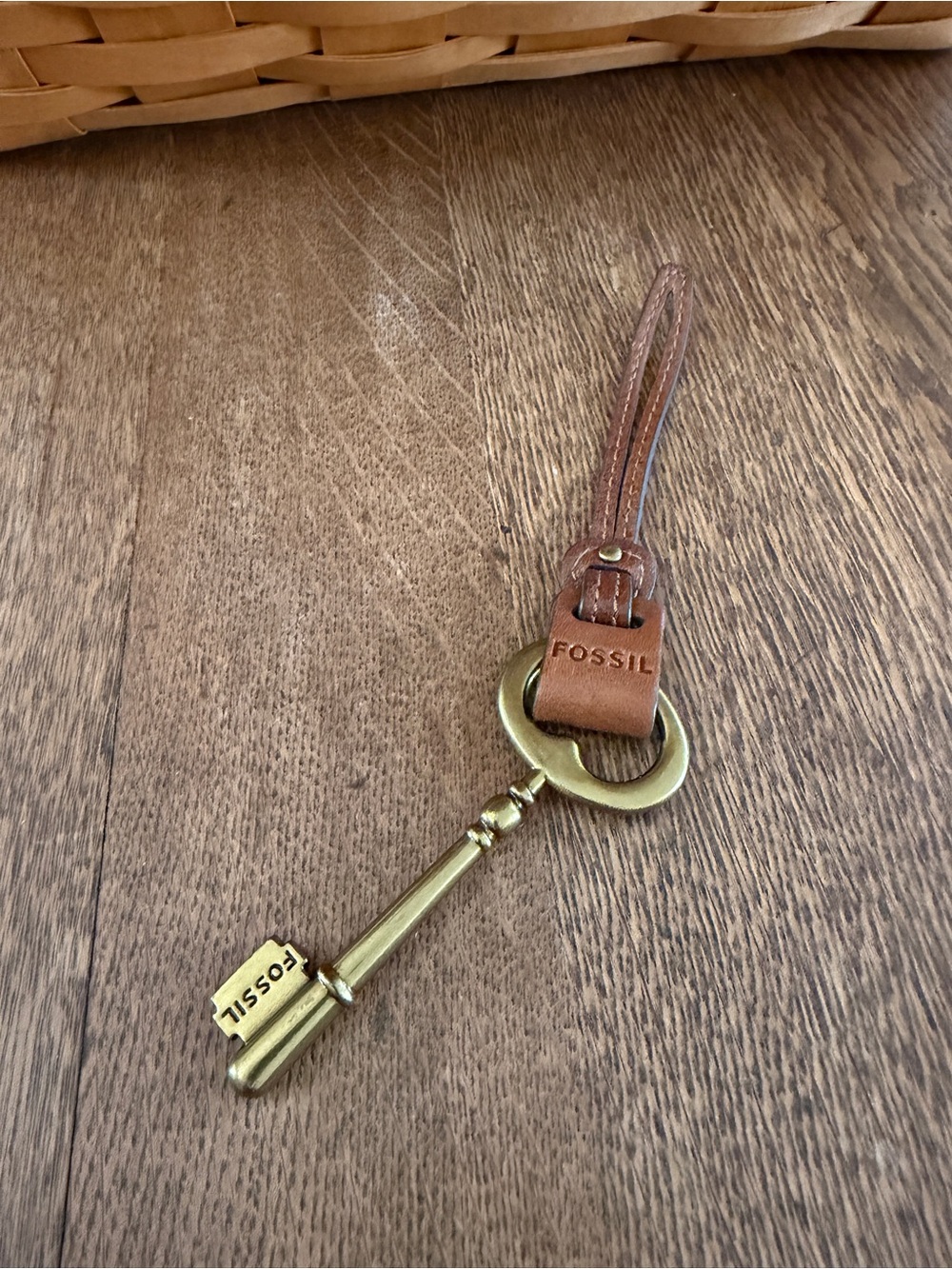 Fossil Brass Key FOB with Brown Leather Loop - Picture 2 of 4
